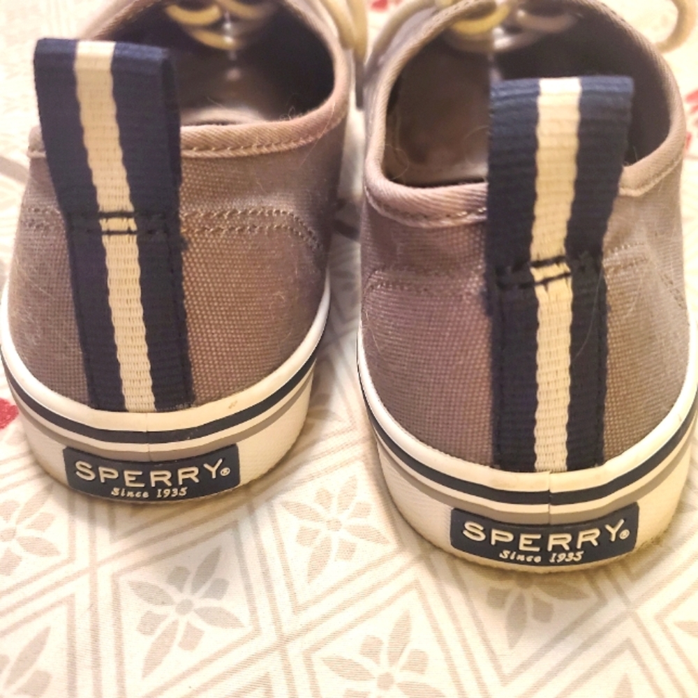 Sperry canvas shoes